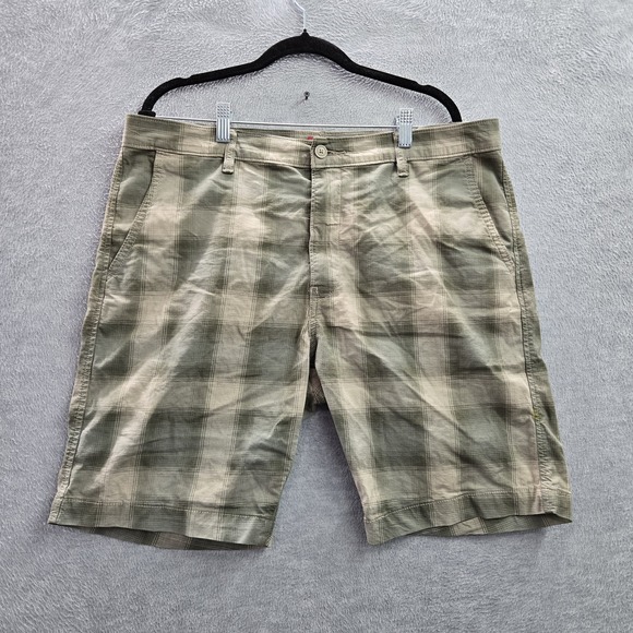 Levi's XX Chino Men Shorts W36 Green Plaid Button 10" Inseam Y2K‎ - Picture 1 of 8